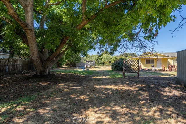 2064 Kennedy Ave, Chico CA: https://media.crmls.org/medias/147b6f52-aedc-4d01-844d-c925cf6e5f55.jpg