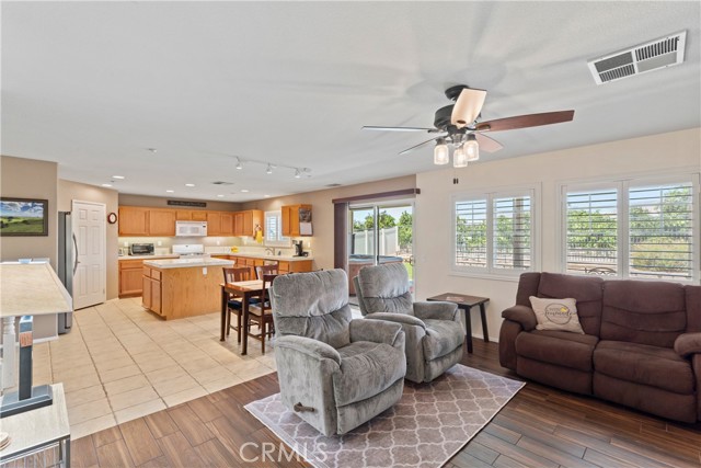 Detail Gallery Image 13 of 46 For 1107 Alexis Ln, Redlands,  CA 92374 - 4 Beds | 2/1 Baths