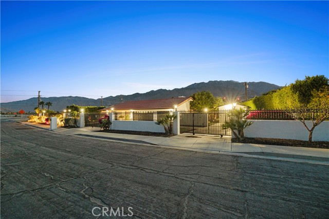 1757 Park View Drive, Palm Springs CA: https://media.crmls.org/medias/147ca7a2-af2c-4483-8c26-58b3d09183f6.jpg