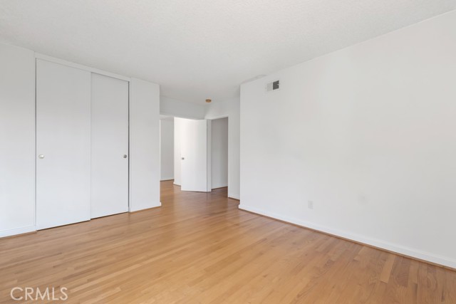 22210 Miston Drive, Woodland Hills CA: https://media.crmls.org/medias/147cb865-c222-41d5-821e-2491e1322bb0.jpg