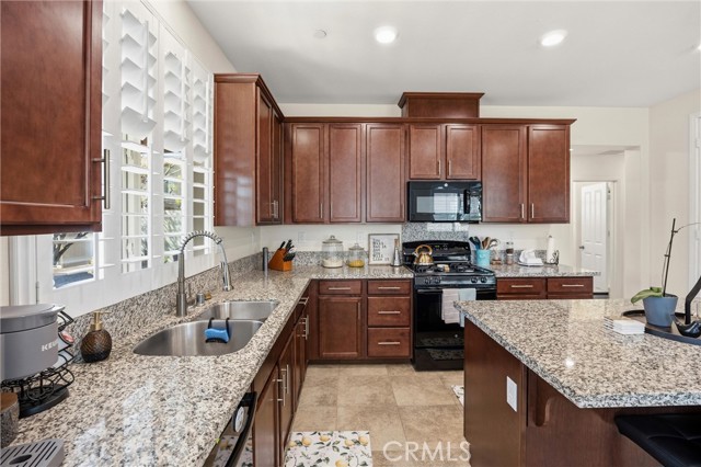 Detail Gallery Image 19 of 51 For 3826 Bur Oak, San Bernardino,  CA 92407 - 4 Beds | 3 Baths