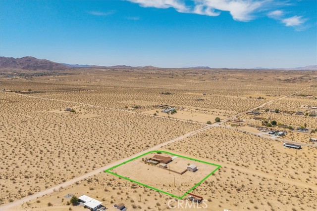 63357 Uranium Road, Joshua Tree CA: https://media.crmls.org/medias/147dd47f-3407-4b08-a6eb-8b7cbfa33c5e.jpg
