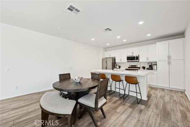 Detail Gallery Image 10 of 45 For 148 Camden Ct, Perris,  CA 92571 - 3 Beds | 2/1 Baths