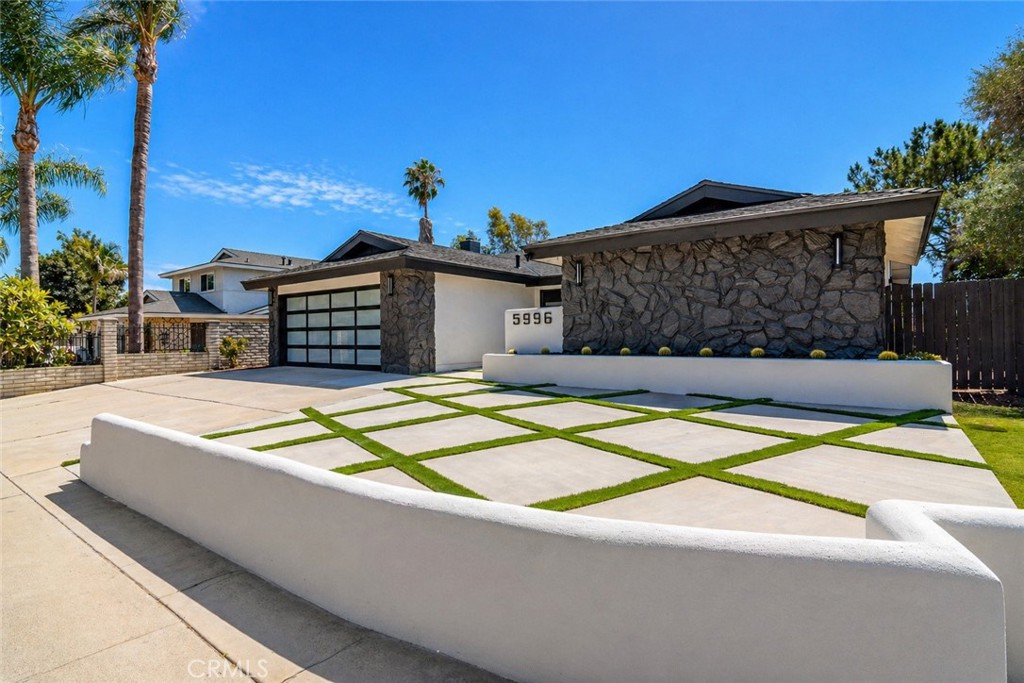 5996 College Ave - photo 2