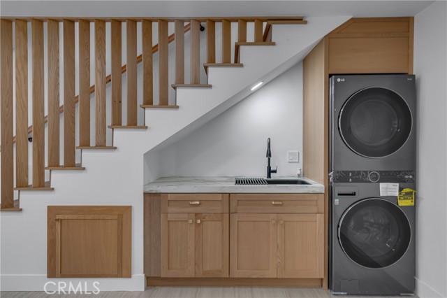 6129 W 83rd Place, Los Angeles CA: https://media.crmls.org/medias/147eab7d-7283-49ba-888a-4751be21191f.jpg