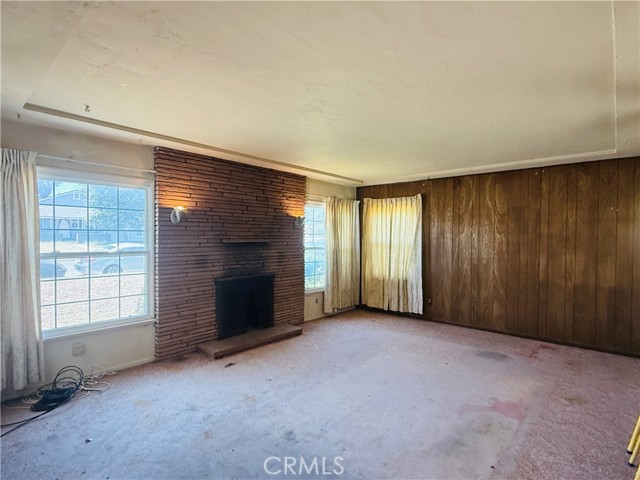 Detail Gallery Image 3 of 25 For 892 Valencia Dr, Colton,  CA 92324 - 3 Beds | 1 Baths