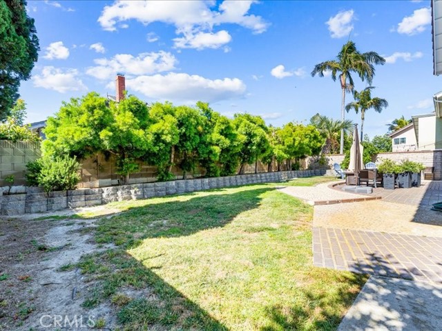 Detail Gallery Image 33 of 42 For 8871 Dorsett Dr, Huntington Beach,  CA 92646 - 4 Beds | 3 Baths