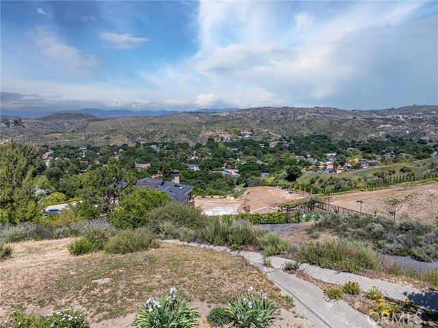 Detail Gallery Image 23 of 34 For 24450 Leonard Tree Ln #202,  Newhall,  CA 91321 - 2 Beds | 2 Baths