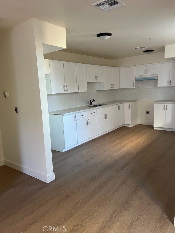 Detail Gallery Image 25 of 33 For 409 1/2 E 99th St, Los Angeles,  CA 90003 - 4 Beds | 3 Baths