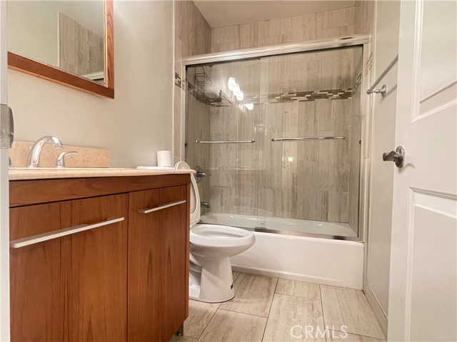 100 Hurlbut Street, Pasadena CA: https://media.crmls.org/medias/1481cb0d-2be9-47c6-b50e-135e29ce8de7.jpg