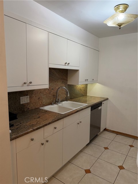 15344 Weddington photo 5