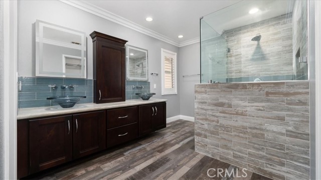 Detail Gallery Image 14 of 24 For 8809 Dahlia Dr, Corona,  CA 92883 - 5 Beds | 2/1 Baths