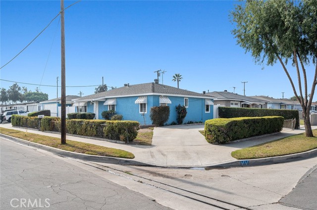 14005 Carfax Avenue, Bellflower, California 90706, 4 Bedrooms Bedrooms, ,2 BathroomsBathrooms,Single Family Residence,For Sale,Carfax,RS25026643