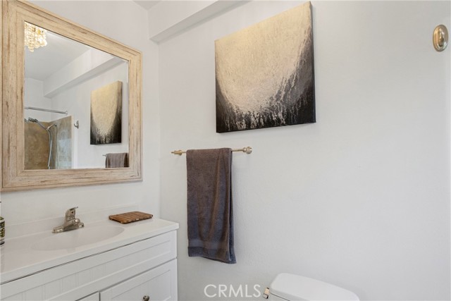 20200 Clark Street, Woodland Hills CA: https://media.crmls.org/medias/14840114-19e6-4b69-a6a6-961aa1a5f3bf.jpg