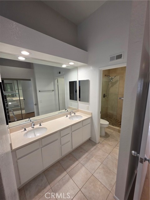 Detail Gallery Image 13 of 34 For 2211 Carob, Tustin,  CA 92782 - 3 Beds | 2/1 Baths