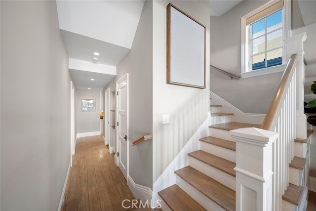 515 Narcissus Avenue, Corona del Mar CA: https://media.crmls.org/medias/1484369e-b594-4dea-9d64-f9389e538da0.jpg