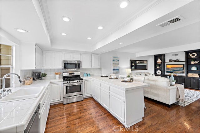 Detail Gallery Image 19 of 39 For 2768 Hillview Dr #17,  Newport Beach,  CA 92660 - 3 Beds | 2/1 Baths