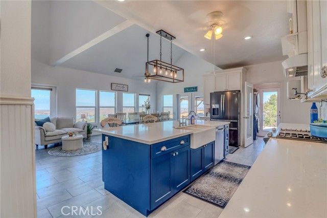 Detail Gallery Image 12 of 60 For 20948 Onaknoll Dr, Lake Mathews,  CA 92570 - 4 Beds | 3/1 Baths