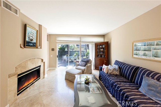 61 Stoney Pointe, Laguna Niguel CA: https://media.crmls.org/medias/1485837b-2f42-4bb4-8dbc-e6c6791c5f0b.jpg