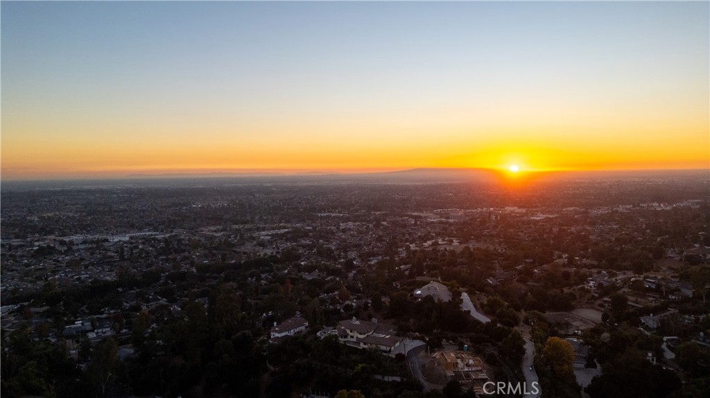 https://media.crmls.org/medias/1485b157-db78-49df-b1b2-e6cb0e05d8cf.jpg?preset=X-Large