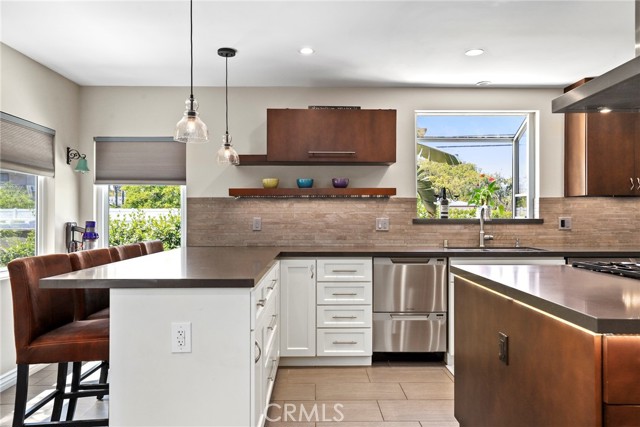 4855 Arcola Avenue, Toluca Lake CA: https://media.crmls.org/medias/1485ba7b-e889-498c-9a97-ca53165a573a.jpg