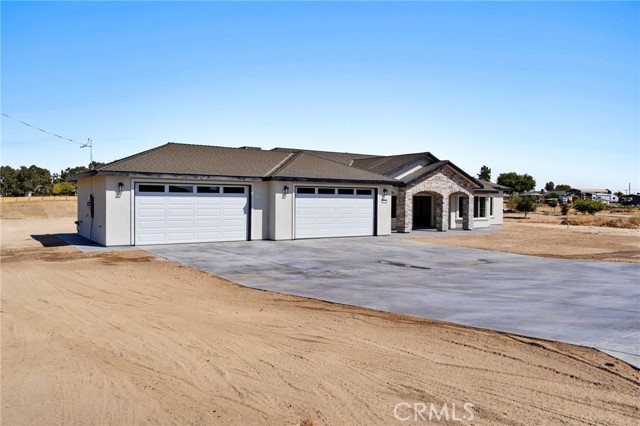 Image 2 for 17113 Karen Rd, Madera, CA 93636