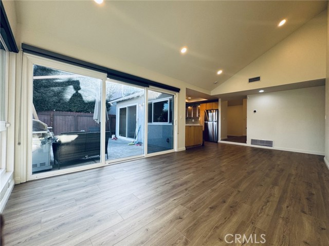 Detail Gallery Image 10 of 27 For 14762 Foxcroft Rd, Tustin,  CA 92780 - 4 Beds | 2 Baths