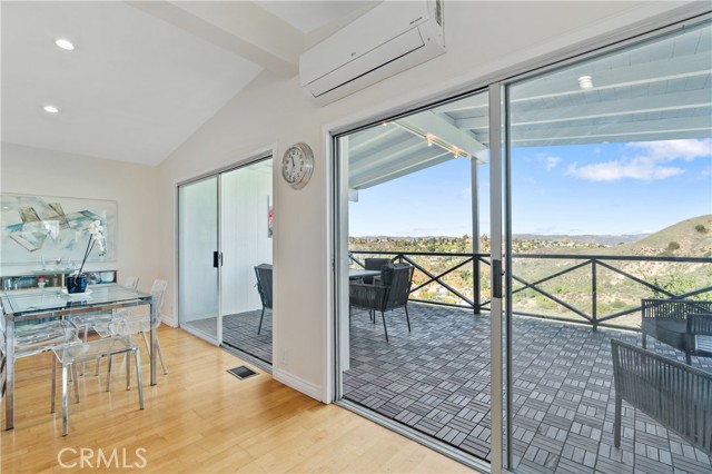 Detail Gallery Image 16 of 55 For 23777 Mulholland Hwy #62,  Calabasas,  CA 91302 - 4 Beds | 4 Baths