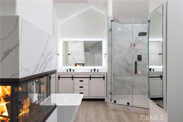 2295 La Playa N Drive, Costa Mesa CA: https://media.crmls.org/medias/14875d49-7dc8-4703-807f-9565f80cbfe9.jpg
