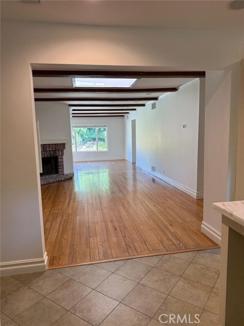 5403 Oakdale Avenue, Woodland Hills CA: https://media.crmls.org/medias/1487a5c6-ce7f-4675-99b9-6fab713f434c.jpg