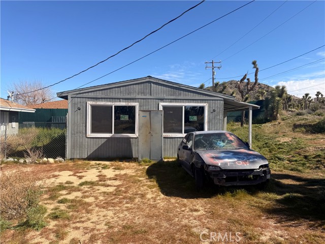 Detail Gallery Image 3 of 8 For 55519 Iona, Yucca Valley,  CA 92284 - 4 Beds | 2 Baths
