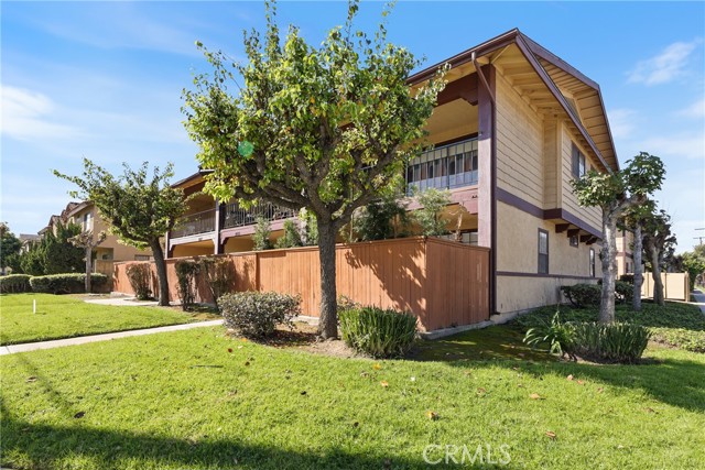 Front Image Thumbnail for CROC26045751