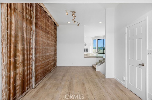 Detail Gallery Image 19 of 59 For 469 26th Street, Manhattan Beach,  CA 90266 - 4 Beds | 2/1 Baths