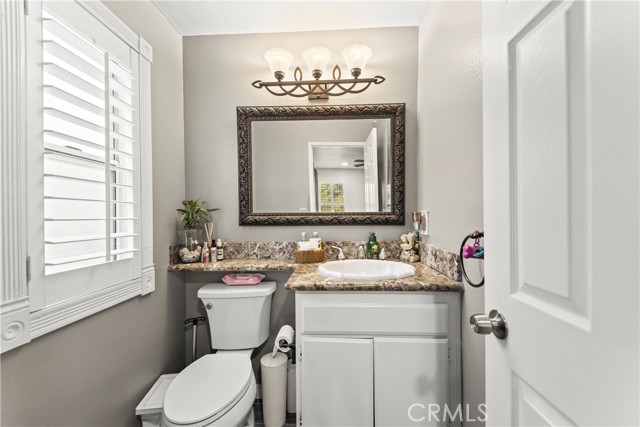 Detail Gallery Image 10 of 24 For 22617 Copper Hill Dr #121,  Saugus,  CA 91350 - 3 Beds | 3 Baths