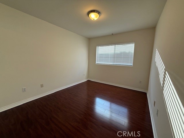 Detail Gallery Image 12 of 13 For 13525 Vanowen St #102,  Van Nuys,  CA 91405 - 3 Beds | 2 Baths