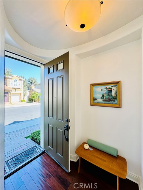 Detail Gallery Image 2 of 28 For 4662 Winthrop, Huntington Beach,  CA 92649 - 3 Beds | 2/1 Baths