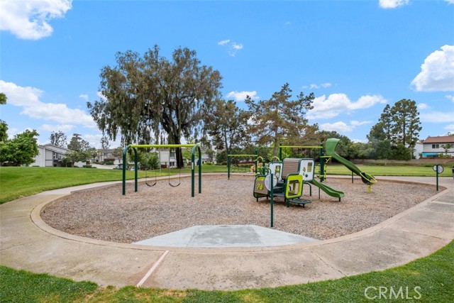 3341 Calle La Veta, San Clemente CA: https://media.crmls.org/medias/148bc484-6ed8-4d36-a712-2a23cc9b461d.jpg