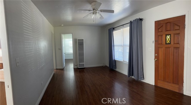 690 E Cypress E, Redlands CA: https://media.crmls.org/medias/148bdb8d-cd21-4d67-bf92-e8b5c1f35d1c.jpg