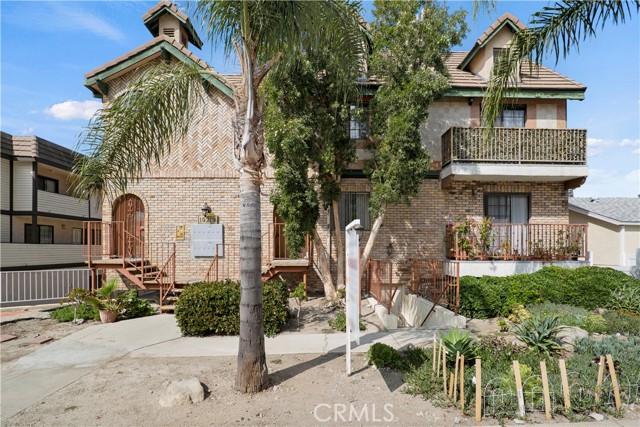 Detail Gallery Image 4 of 9 For 10219 Commerce Ave, Tujunga,  CA 91042 - – Beds | – Baths