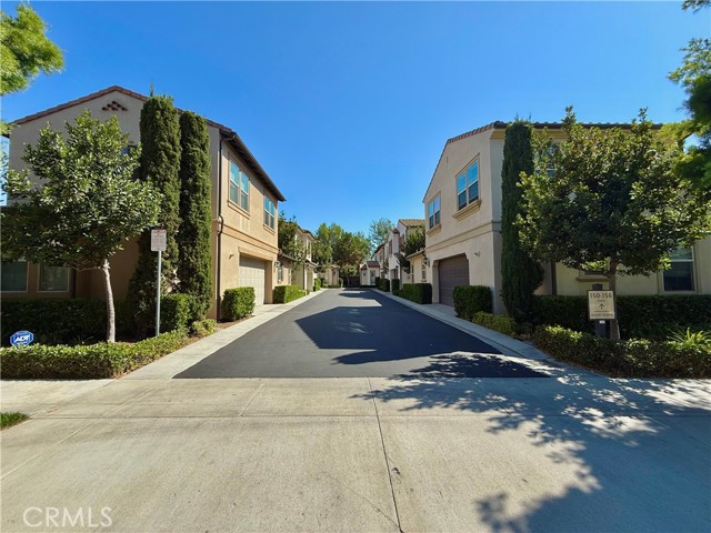 Detail Gallery Image 3 of 5 For 158 Desert Bloom, Irvine,  CA 92618 - 4 Beds | 3 Baths