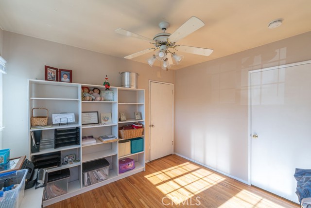 Detail Gallery Image 11 of 32 For 6770 E Parapet St, Long Beach,  CA 90808 - 3 Beds | 2 Baths