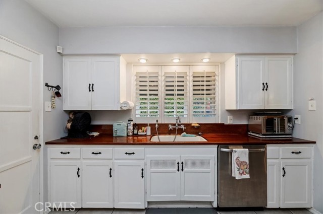 Detail Gallery Image 19 of 38 For 3630 Castle Reagh, Riverside,  CA 92506 - 3 Beds | 2/1 Baths