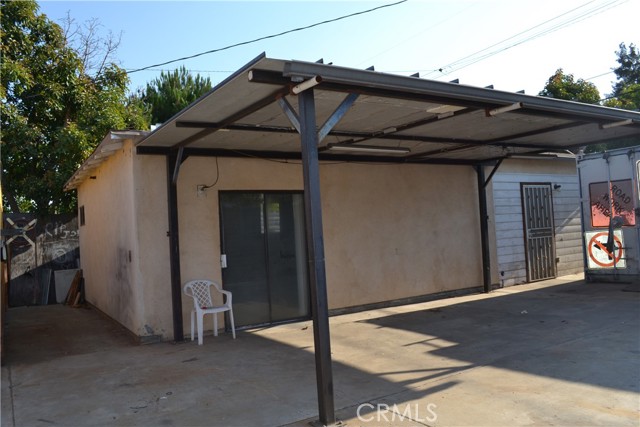 2121 N Pass Avenue, Burbank CA: https://media.crmls.org/medias/148f947e-4a63-4470-b713-250f08c1693b.jpg