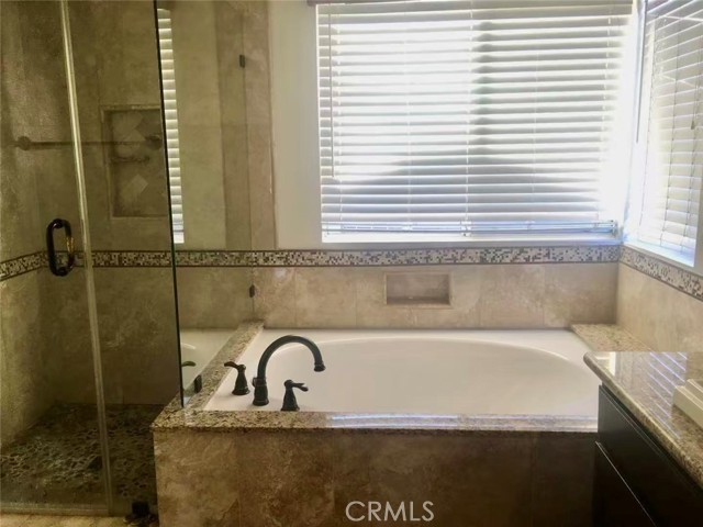 Detail Gallery Image 14 of 18 For 11356 Verona Dr, Rancho Cucamonga,  CA 91701 - 4 Beds | 3 Baths