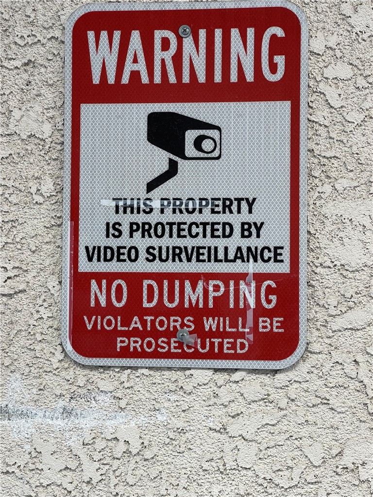 https://media.crmls.org/medias/14914f62-50b6-45d3-ad74-737f179b59d2.jpg?preset=X-Large