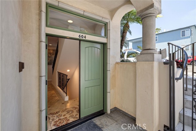 604 Manhattan Beach Boulevard, Manhattan Beach CA: https://media.crmls.org/medias/1491513e-b857-4965-a197-b1453a4085c7.jpg