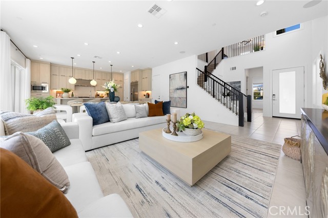 131 Bear Leaf Drive, Lake Forest CA: https://media.crmls.org/medias/14916ac5-1c23-42ba-84b8-cdcb6265a8a0.jpg