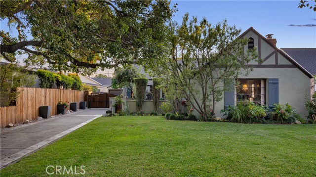 Detail Gallery Image 6 of 70 For 2510 N Park Bld, Santa Ana,  CA 92706 - 4 Beds | 2/1 Baths