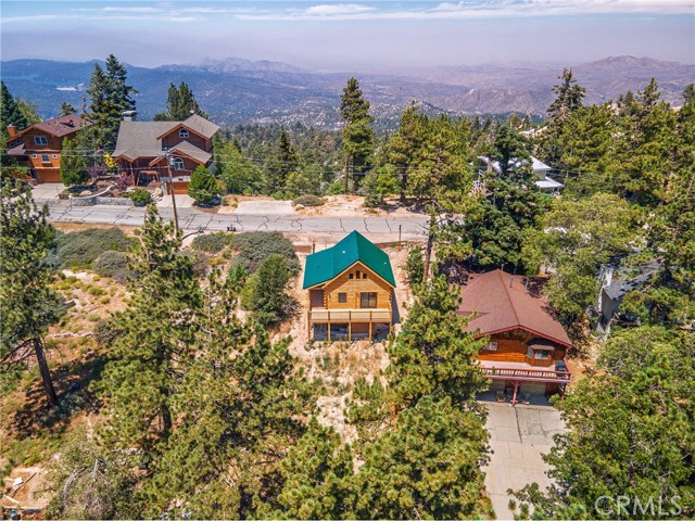 33149 Holcomb Creek Drive, Green Valley Lake CA: https://media.crmls.org/medias/14928a0c-5c59-4684-986d-aa6d0f714309.jpg