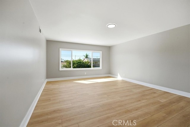 Detail Gallery Image 35 of 59 For 1613 Darcy Ave, Simi Valley,  CA 93065 - 4 Beds | 2/1 Baths